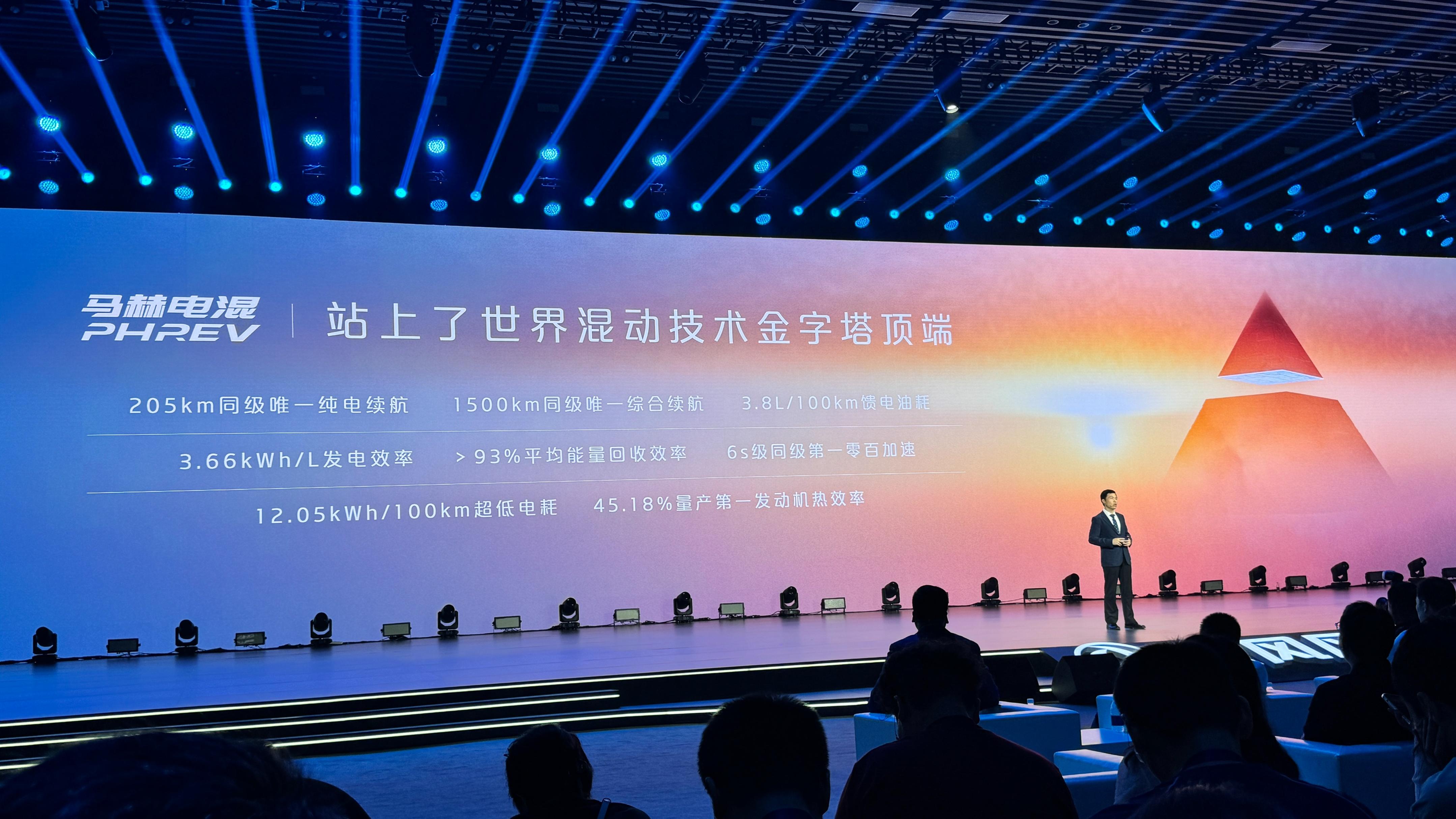 限時搶先最低價12.49萬元！東風(fēng)風(fēng)神L7正式上市