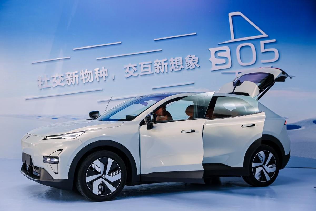 以科技賦能，深藍(lán)S05智趣交互重塑汽車座艙體驗(yàn)