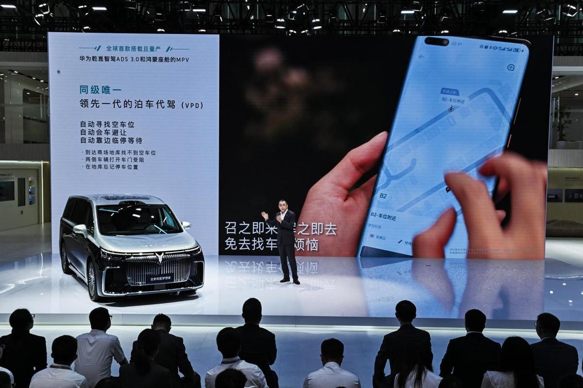 全新嵐圖夢想家乾崑版即將交付 引領MPV進入智能豪華新時代