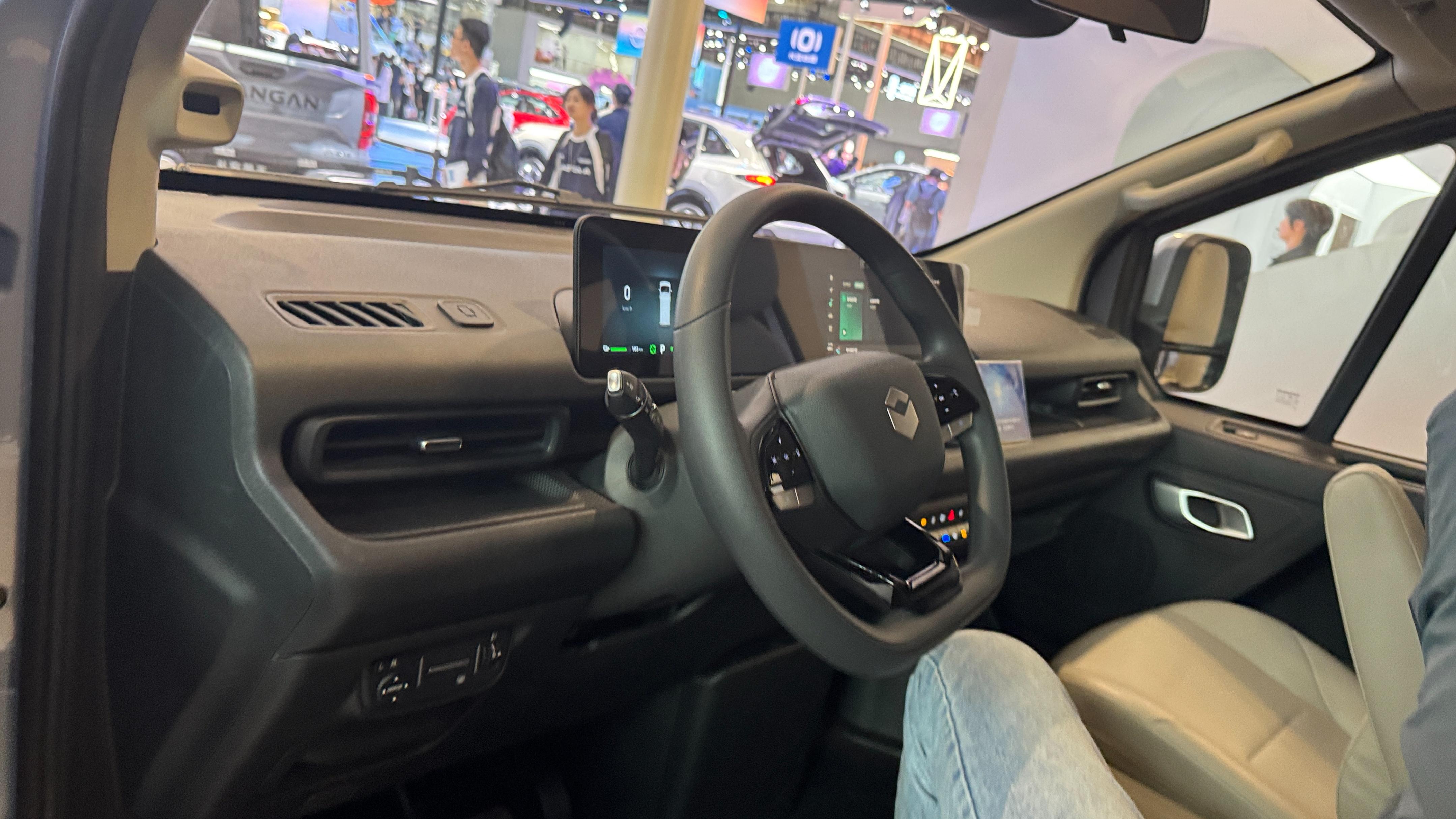 最大續(xù)航500km！長安凱程V919在廣州車展首發(fā)亮相