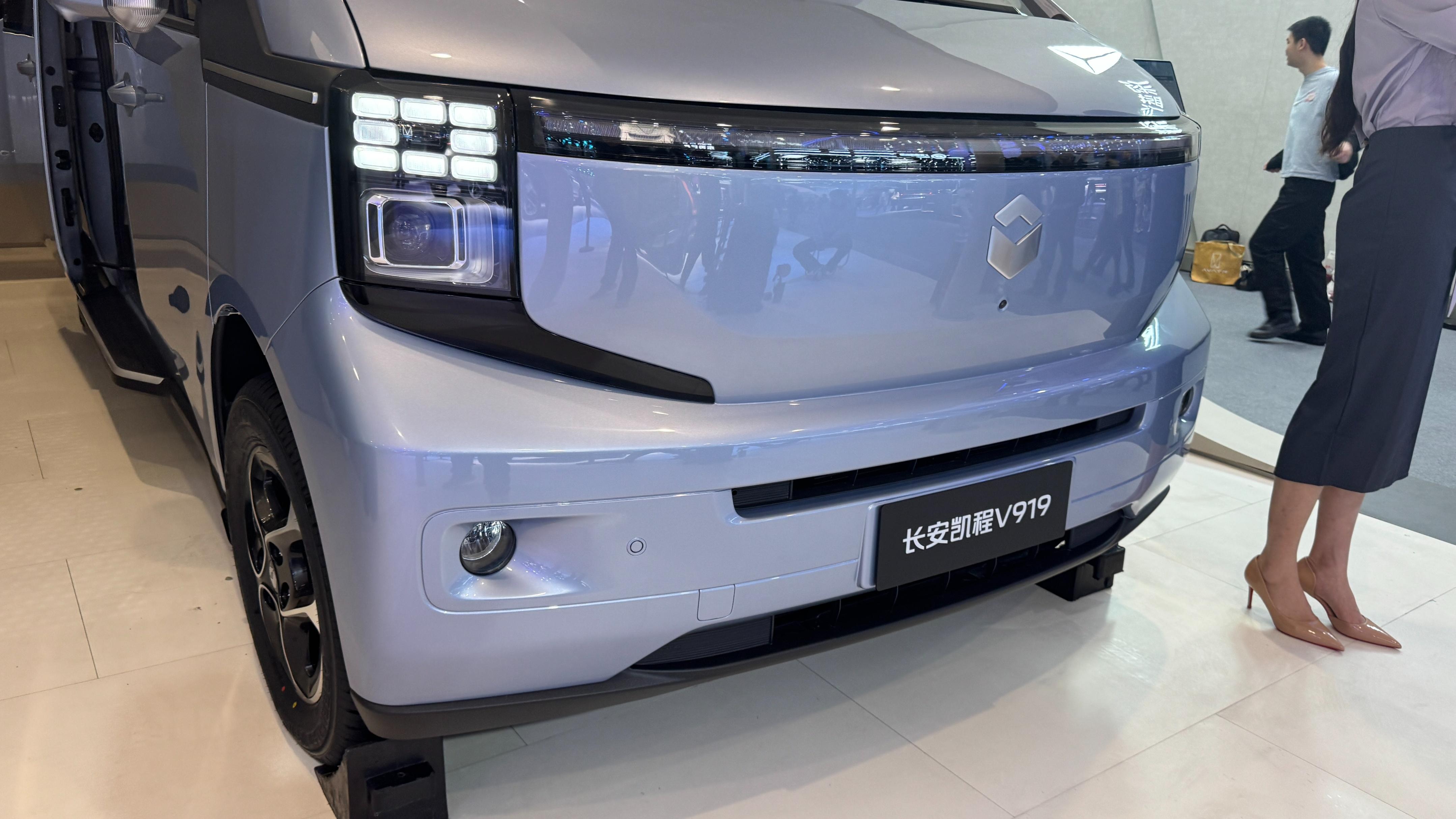 最大續(xù)航500km！長安凱程V919在廣州車展首發(fā)亮相