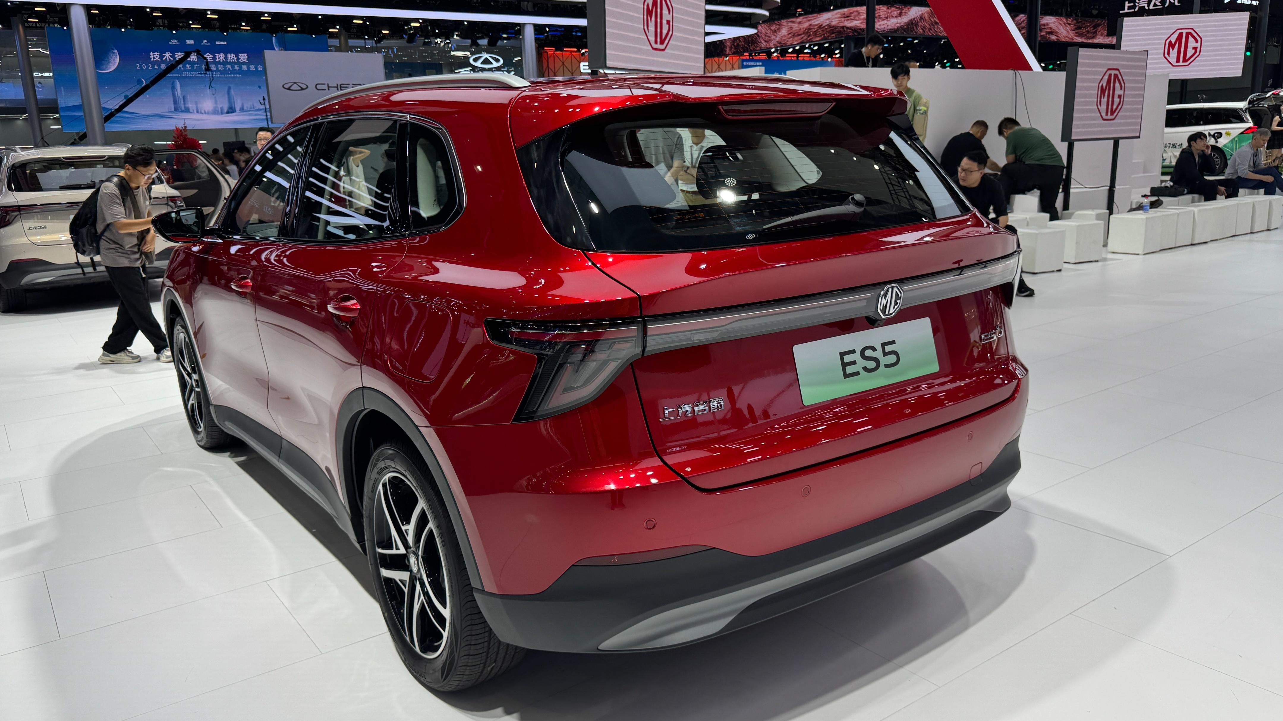 售價11.69萬元起！名爵 ES5在廣州車展開啟交付
