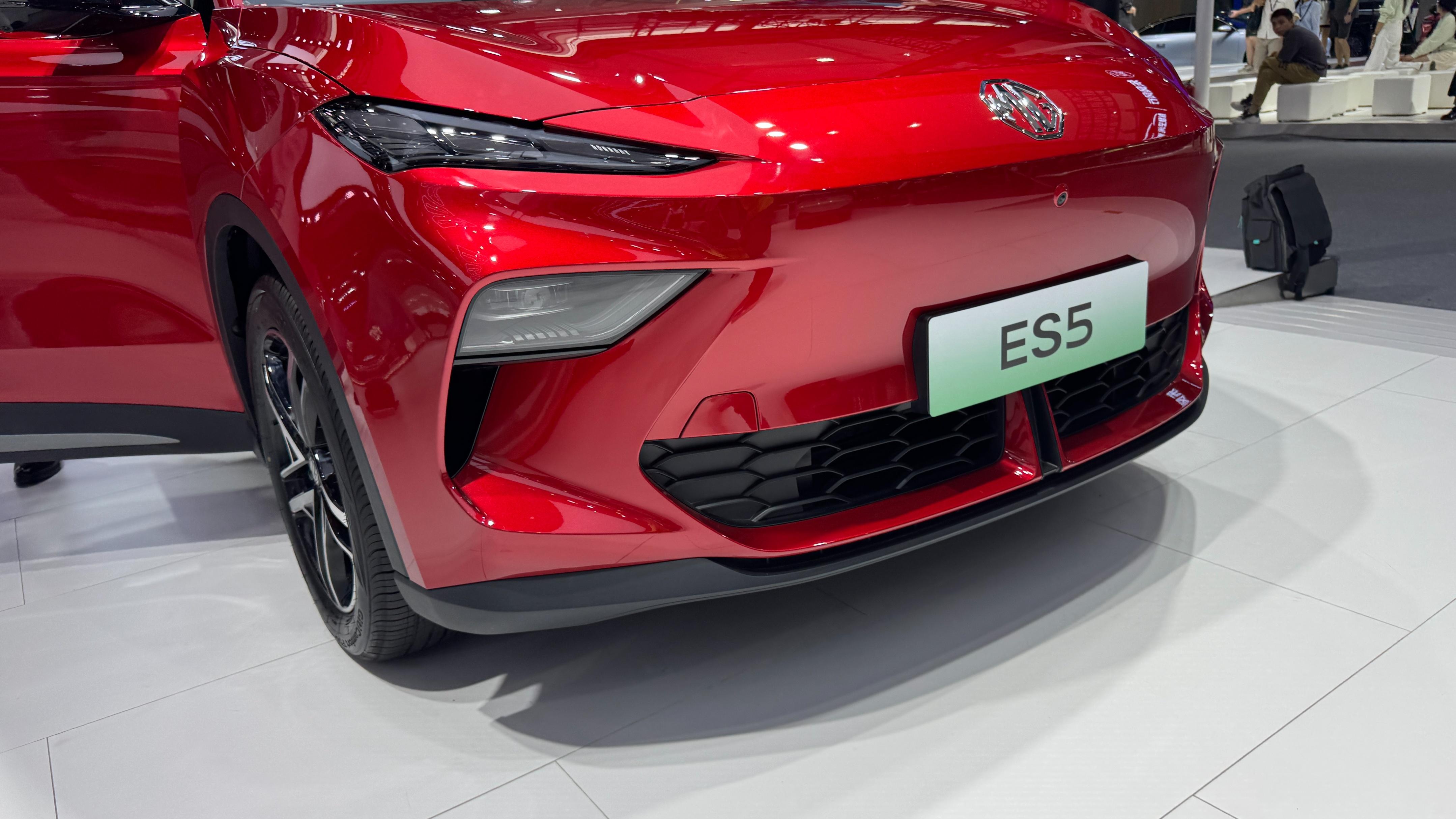售價11.69萬元起！名爵 ES5在廣州車展開啟交付