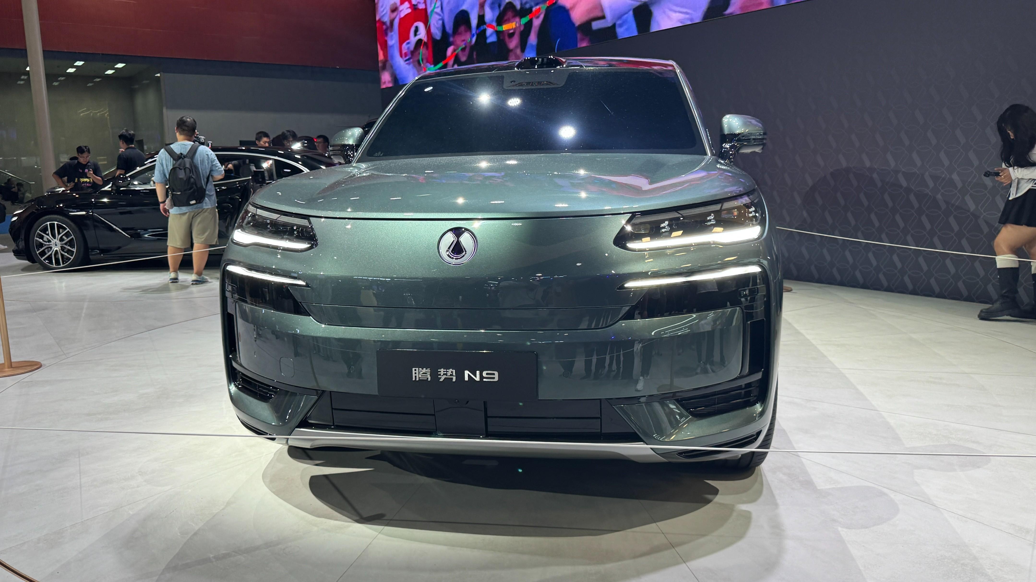 搭載易三方技術(shù)平臺(tái)！騰勢旗艦SUV N9在廣州車展正式亮相