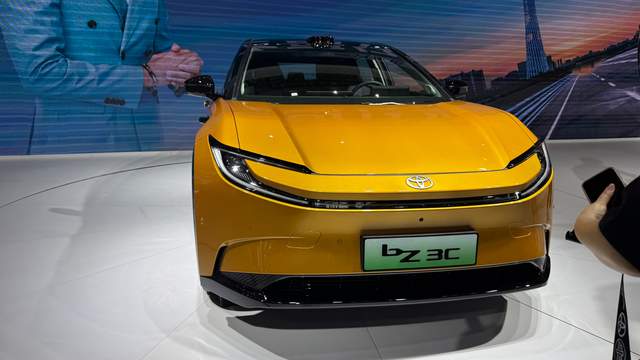 配有Toyota Pilot高階智駕系統(tǒng)！一汽豐田bZ3C在廣州車展首發(fā)亮相