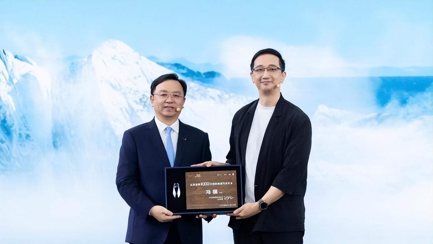 王傳?？偨Y(jié)比亞迪三十年發(fā)展經(jīng)驗(yàn)：敢想、敢干、敢堅(jiān)持！