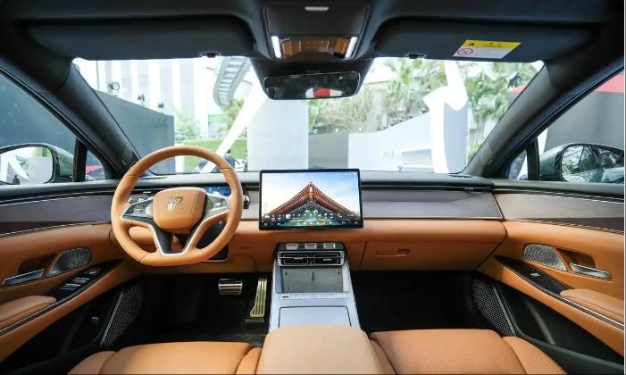 預(yù)售價(jià)27萬元起！比亞迪全新轎車漢 L EV開啟預(yù)售