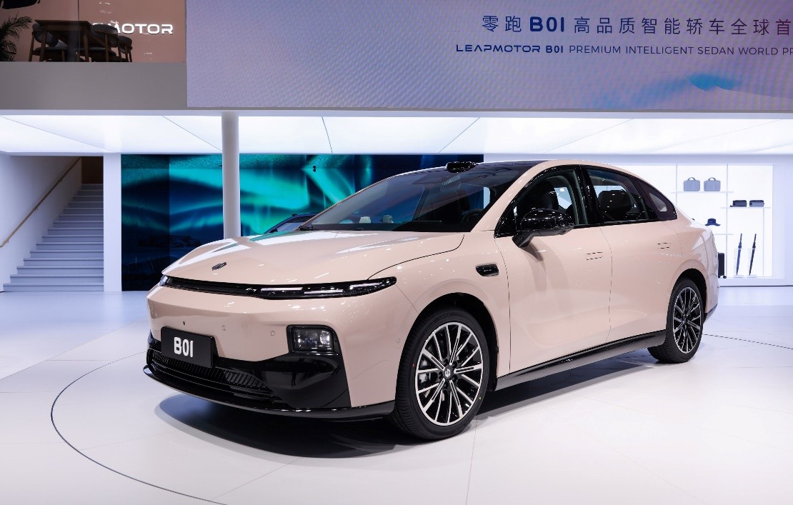 爆款席位預(yù)定！零跑B01上海車展C位出道